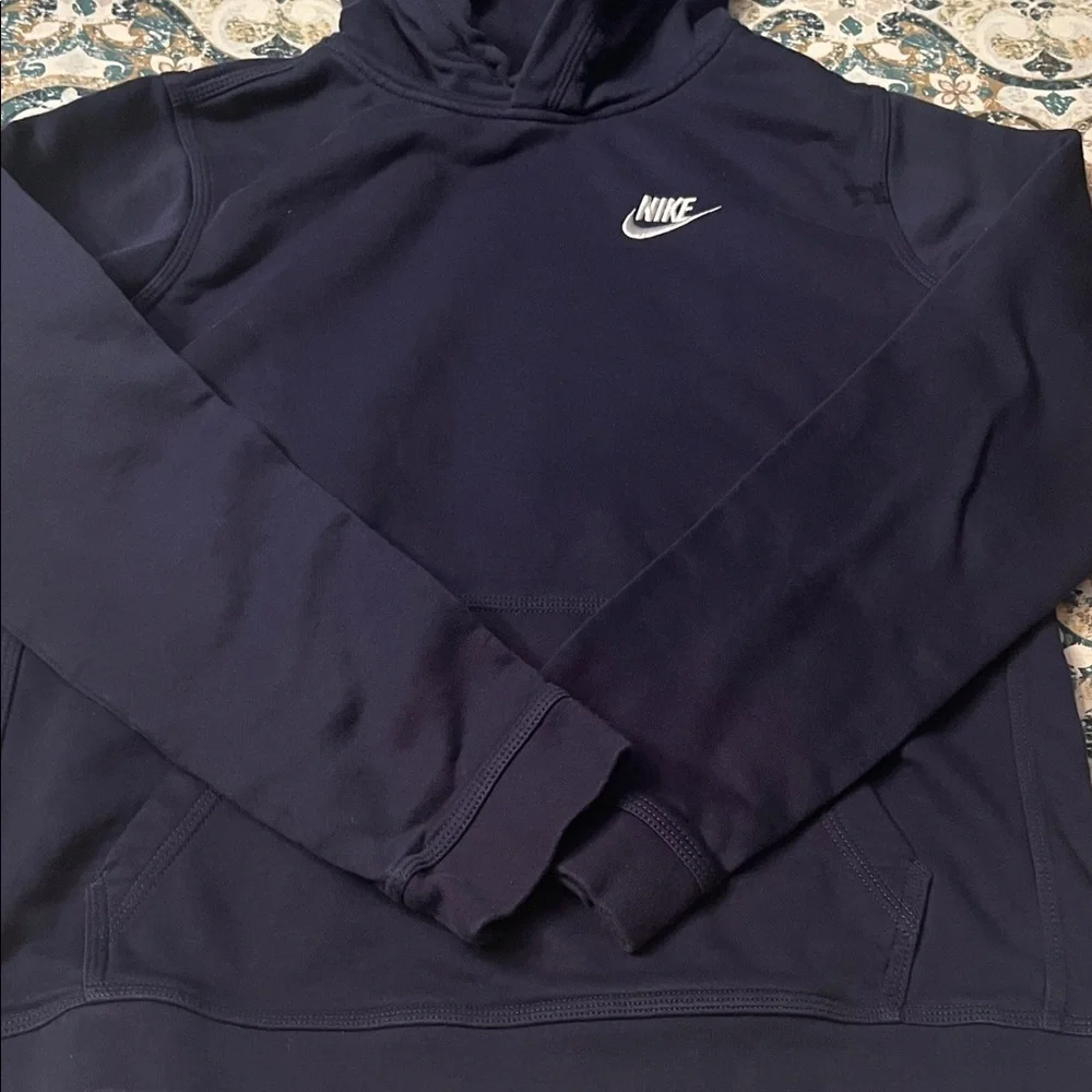 Nike pullover hoodie